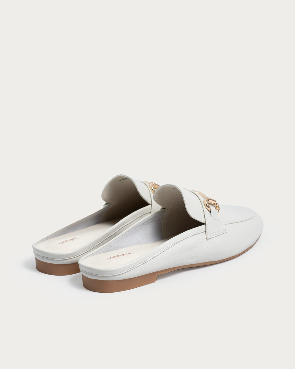 #color_ivory