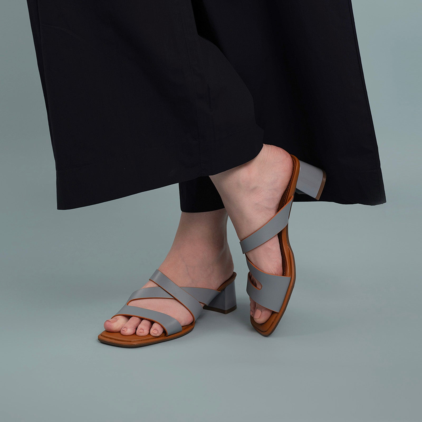 Thierry Sandals